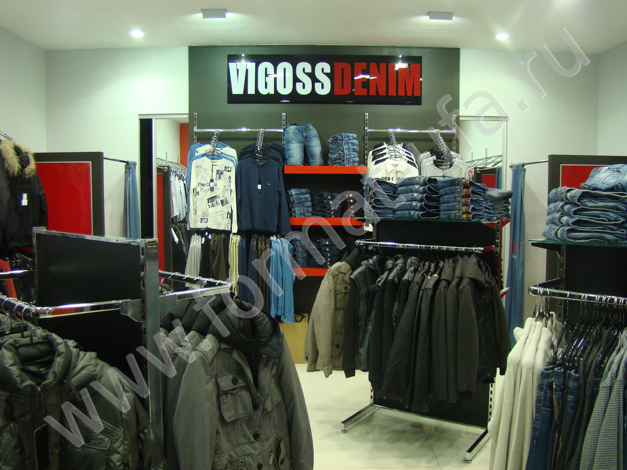 Бутик молодежной одежды VIGOSS