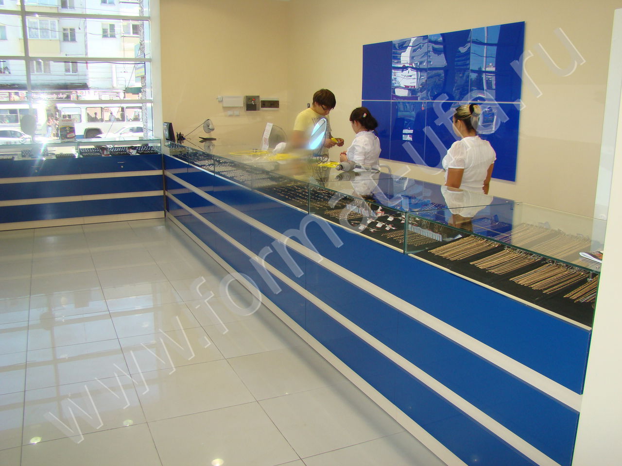 Оборудование для ювелирных магазинов